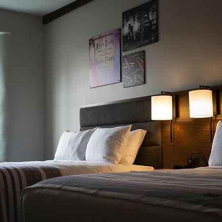 Hotel Millwright Amana Bagian luar foto