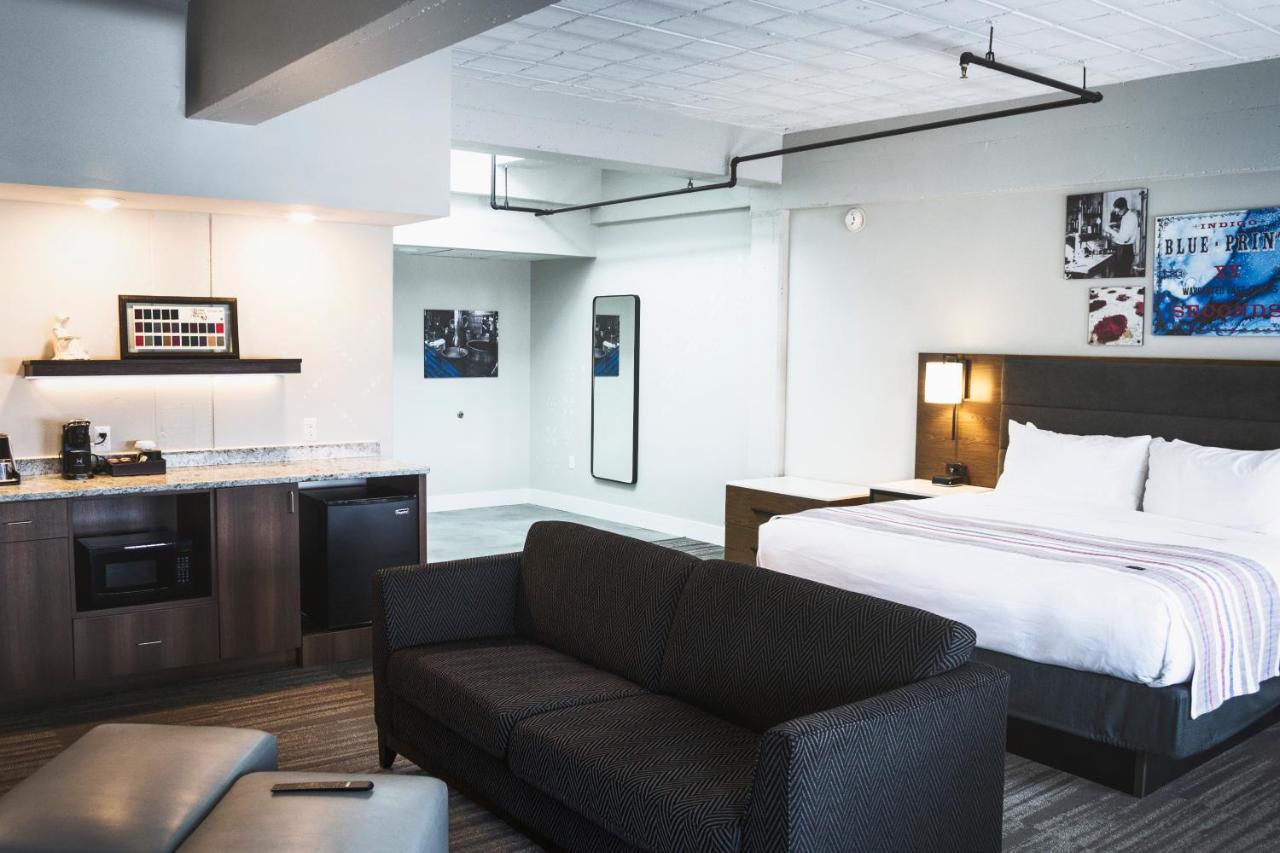 Hotel Millwright Amana Bagian luar foto