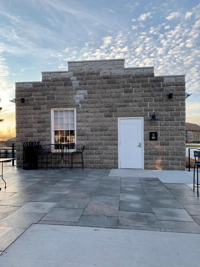 Hotel Millwright Amana Bagian luar foto