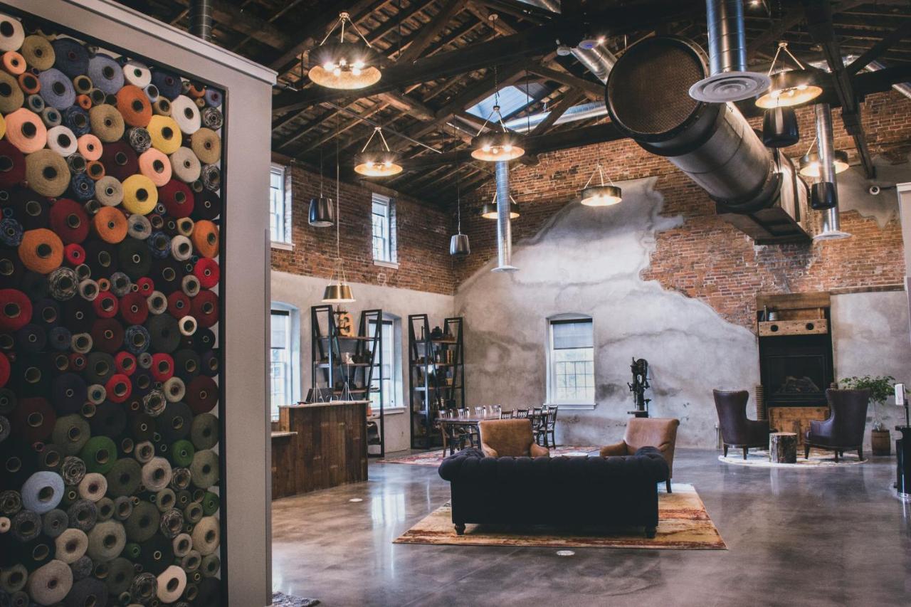 Hotel Millwright Amana Bagian luar foto