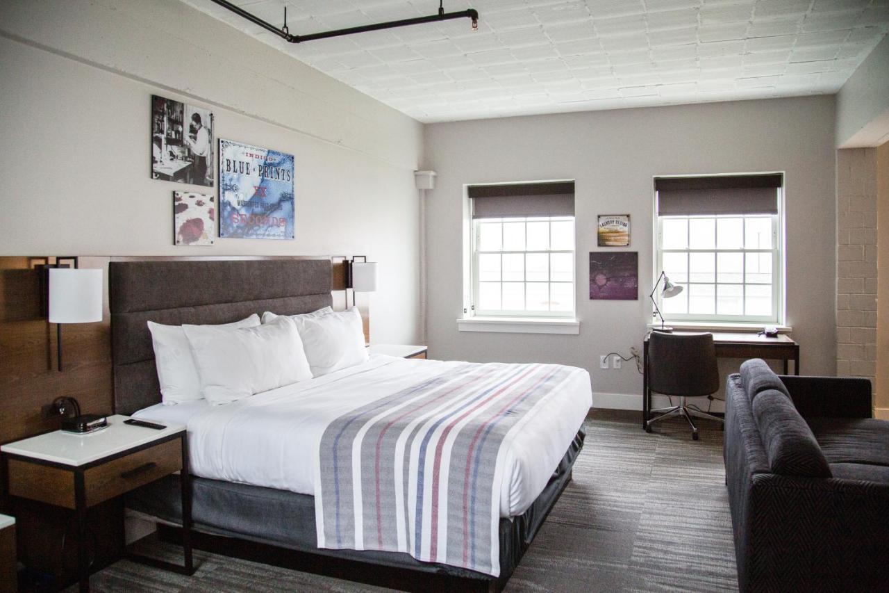 Hotel Millwright Amana Bagian luar foto