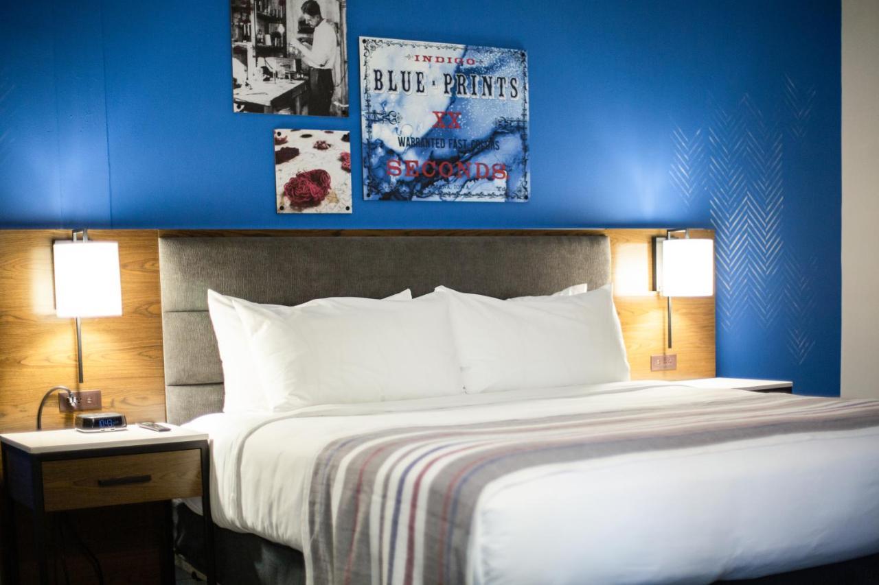 Hotel Millwright Amana Bagian luar foto