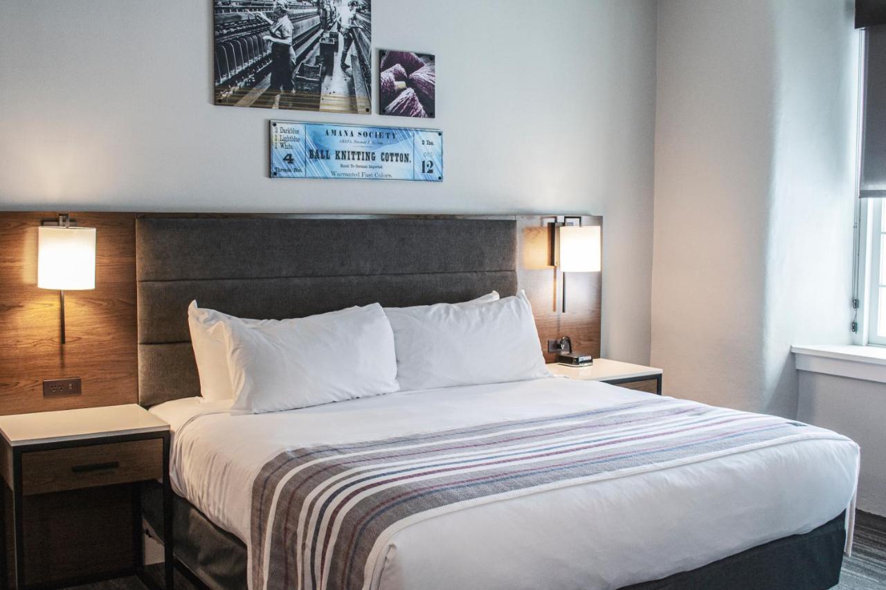 Hotel Millwright Amana Bagian luar foto
